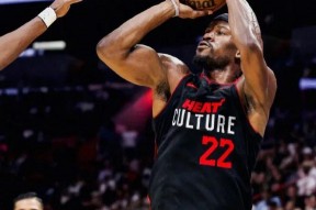 开云电竞官网-热火队球员闪光出场，以全方位表现赢得胜利(热火球员阵容名单)